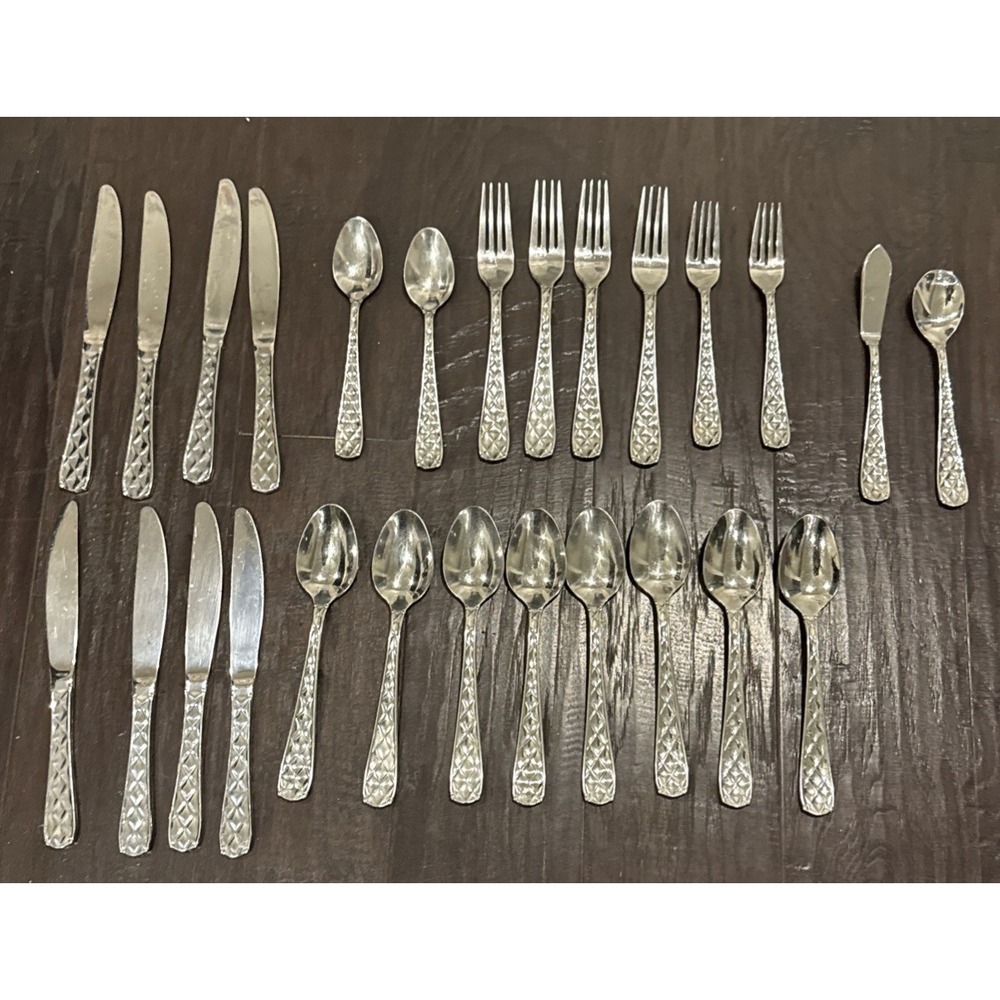 Hampton Argent Quilted Criss Cross Flatware 26 Pieces‎ Stainless Steel